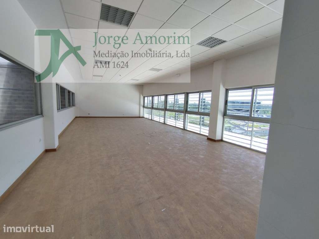 Armazém 1500 m2. Acesso a tir. Excelente parque - Grande imagem: 5/5