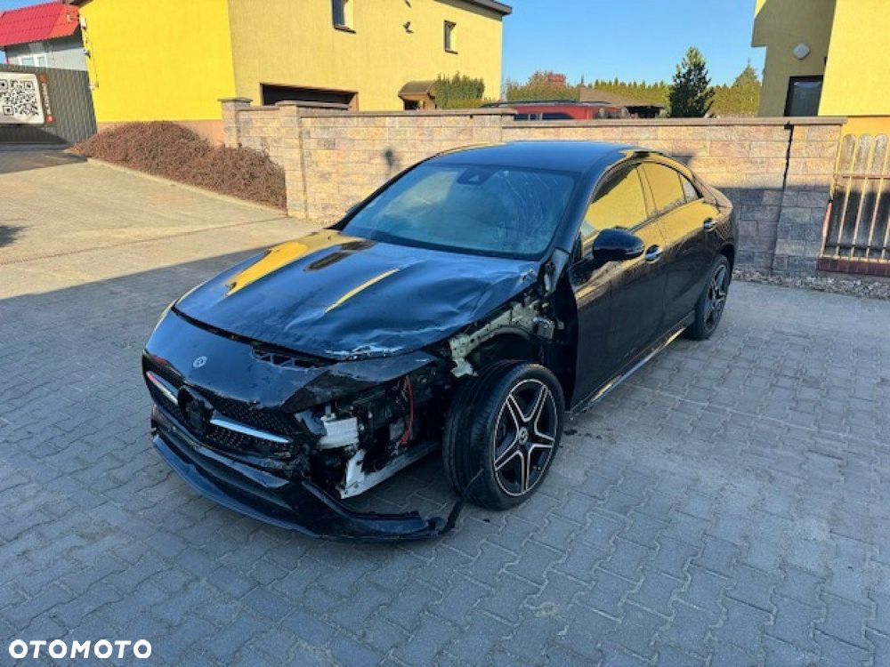 Mercedes-Benz CLA 200 d AMG Line 8G-DCT - 4