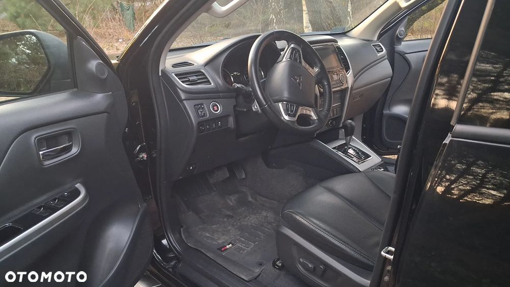 Mitsubishi L200 2.2 d DC Instyle Plus - 8