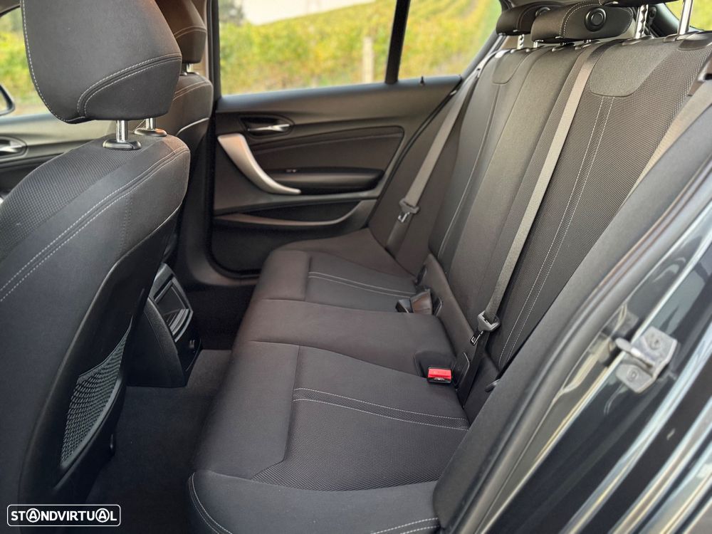 BMW 118 d Line Sport - 13