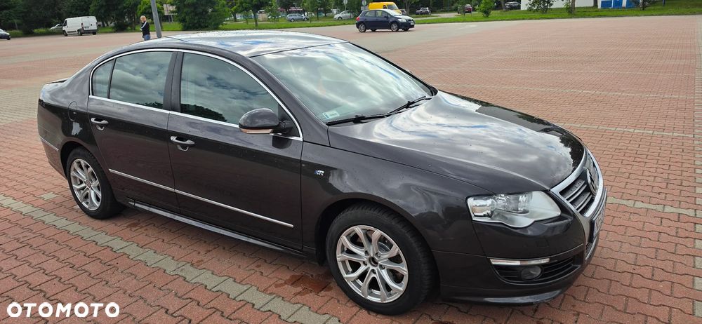 Volkswagen Passat 2.0 TDI Comfortline R-Style DSG - 12