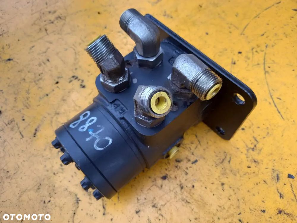 Orbitrol 9823774 Ford 8870 - 1