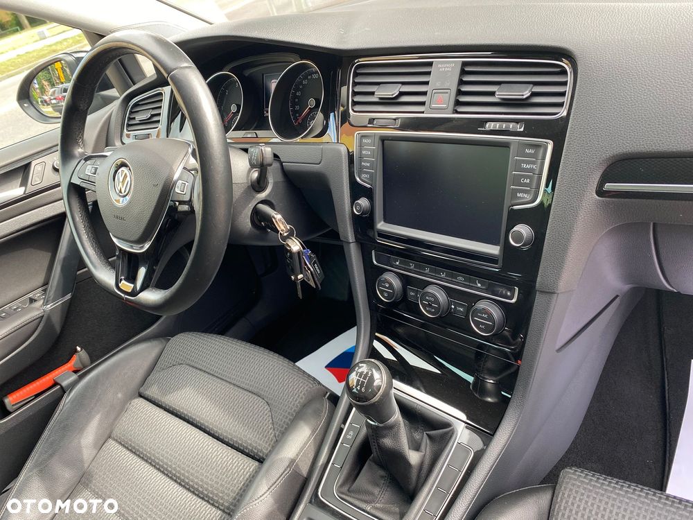 Volkswagen Golf 2.0 BlueTDI Highline - 10