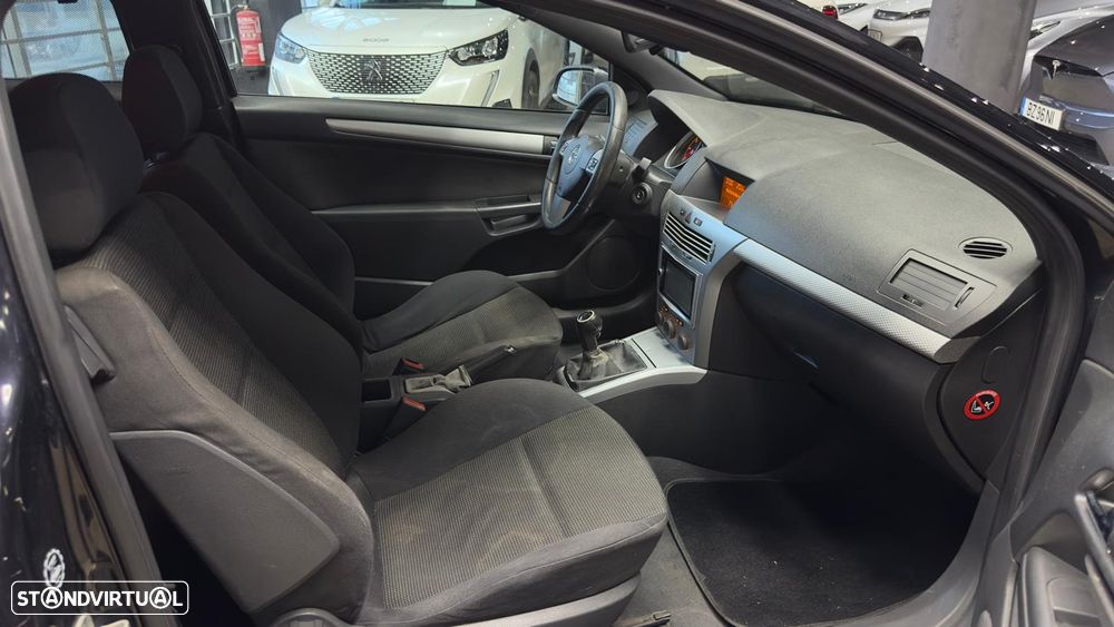 Opel Astra GTC 1.7 CDTI - 29
