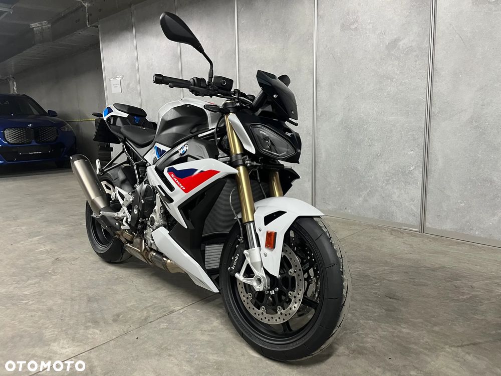 BMW S - 3