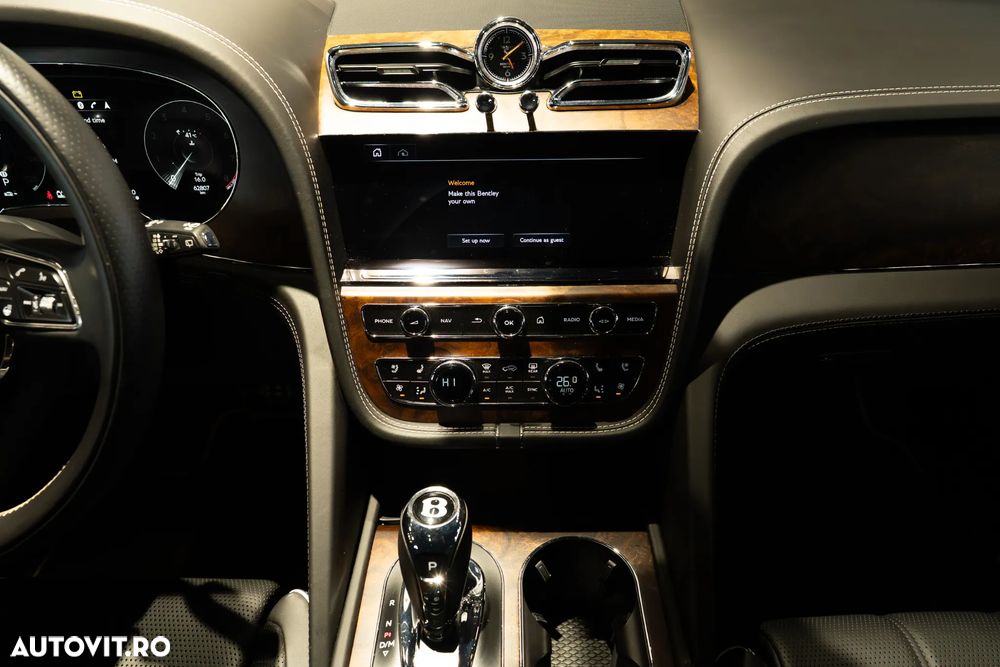 Bentley Bentayga Azure - 21
