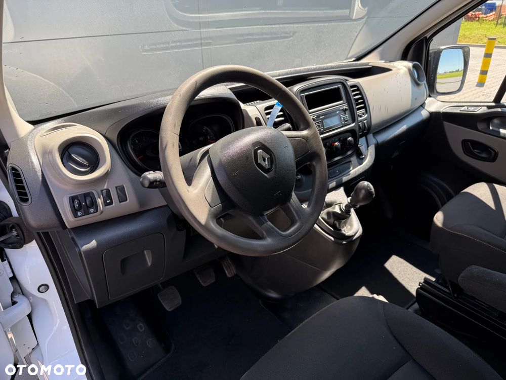 Renault Trafic - 13