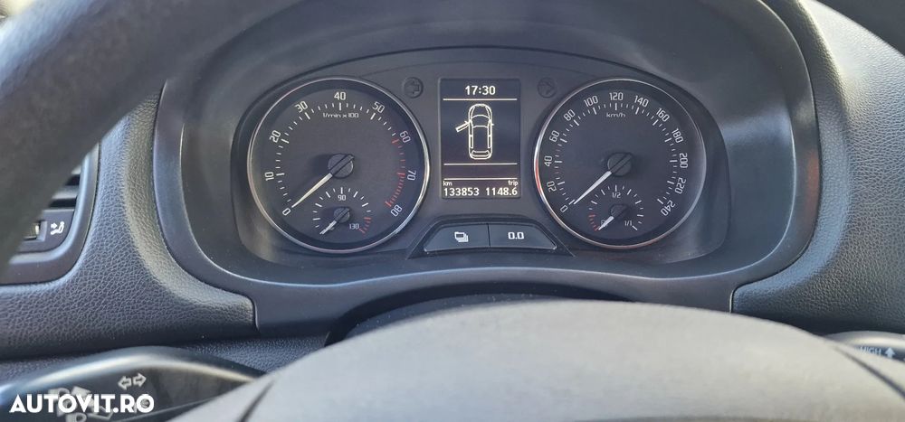 Skoda Fabia 1.2 HTP Active - 8