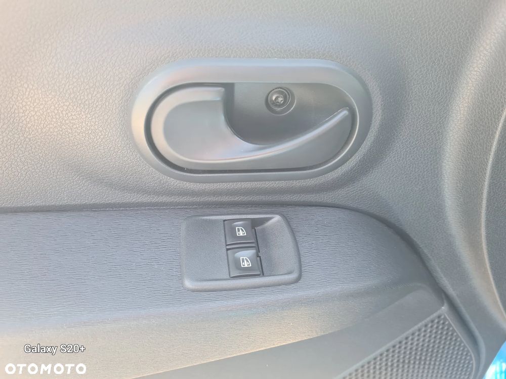 Dacia Lodgy dCi 90 Essential - 16