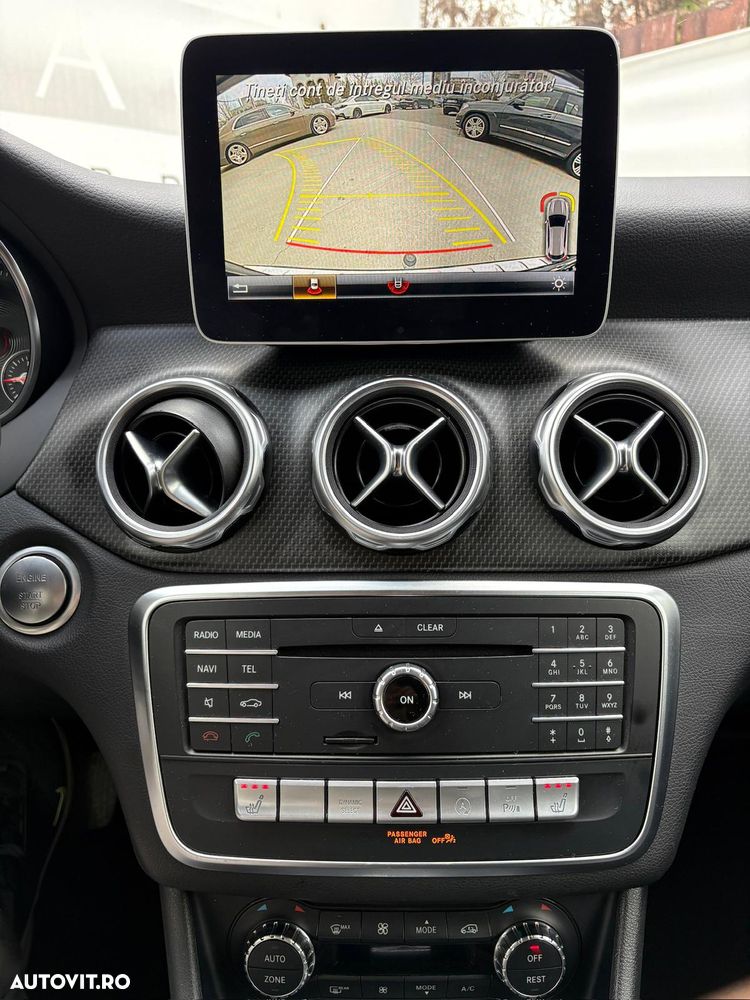 Mercedes-Benz GLA - 11