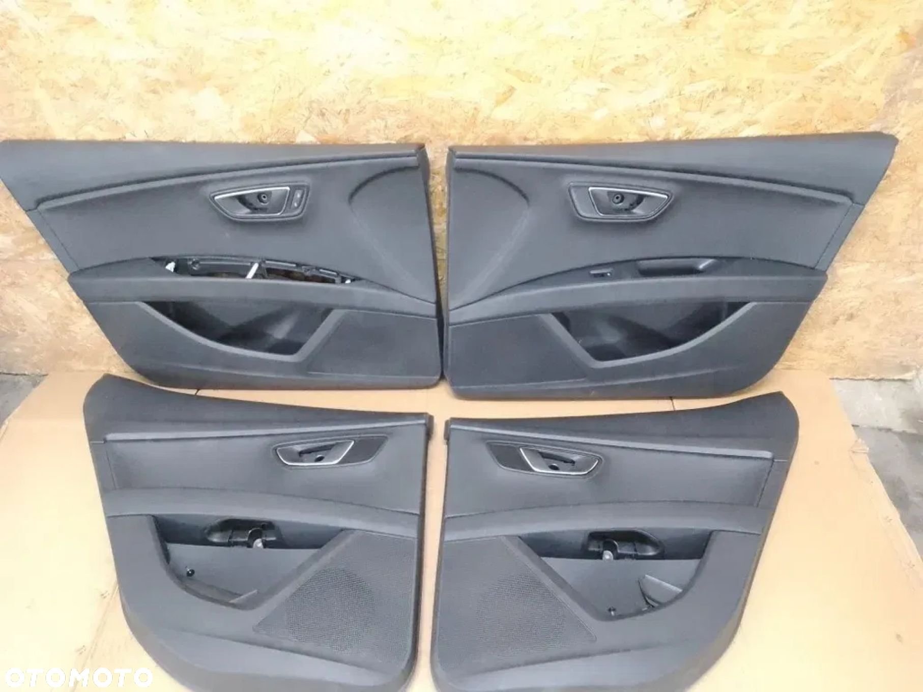 Boczek Drzwi Przedni Tylny Komplet Seat Leon III 5F0 HB 5-Drzwi - 1