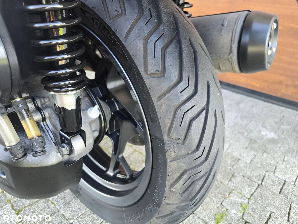 Yamaha X-max - 38