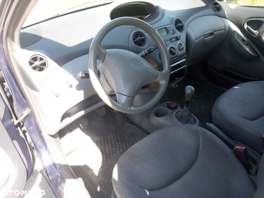 Toyota Yaris - 2