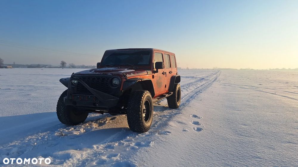Jeep Wrangler Unlimited 3.8 Sahara - 16