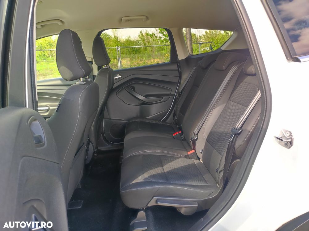 Ford Kuga 1.5 EcoBoost 2x4 Titanium - 13