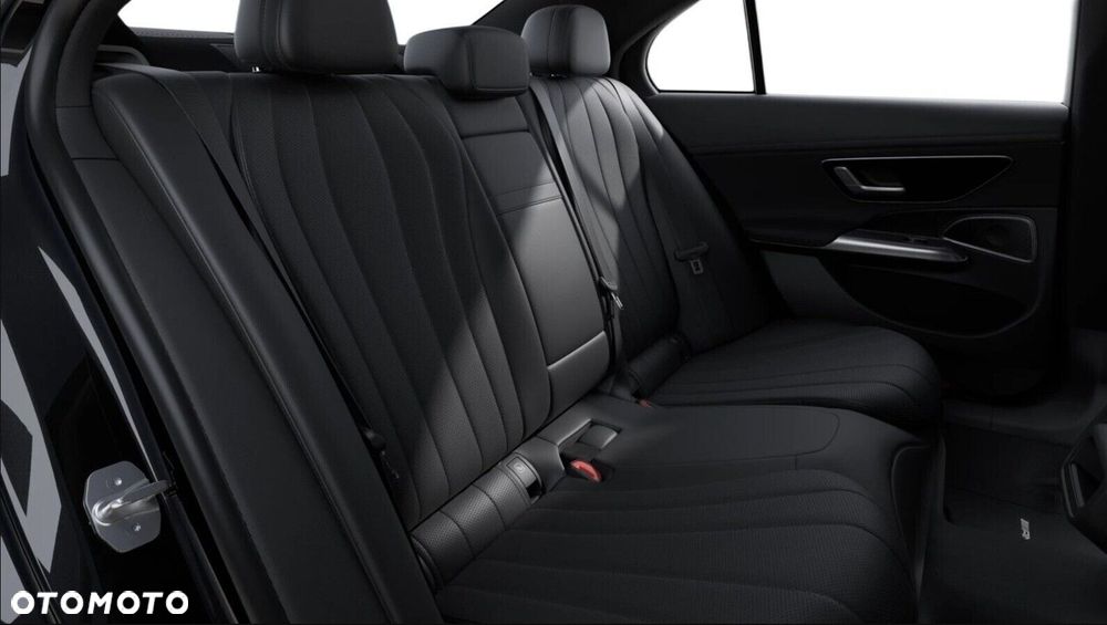 Mercedes-Benz Klasa E 220 d mHEV 4-Matic AMG 9G-Tronic - 9