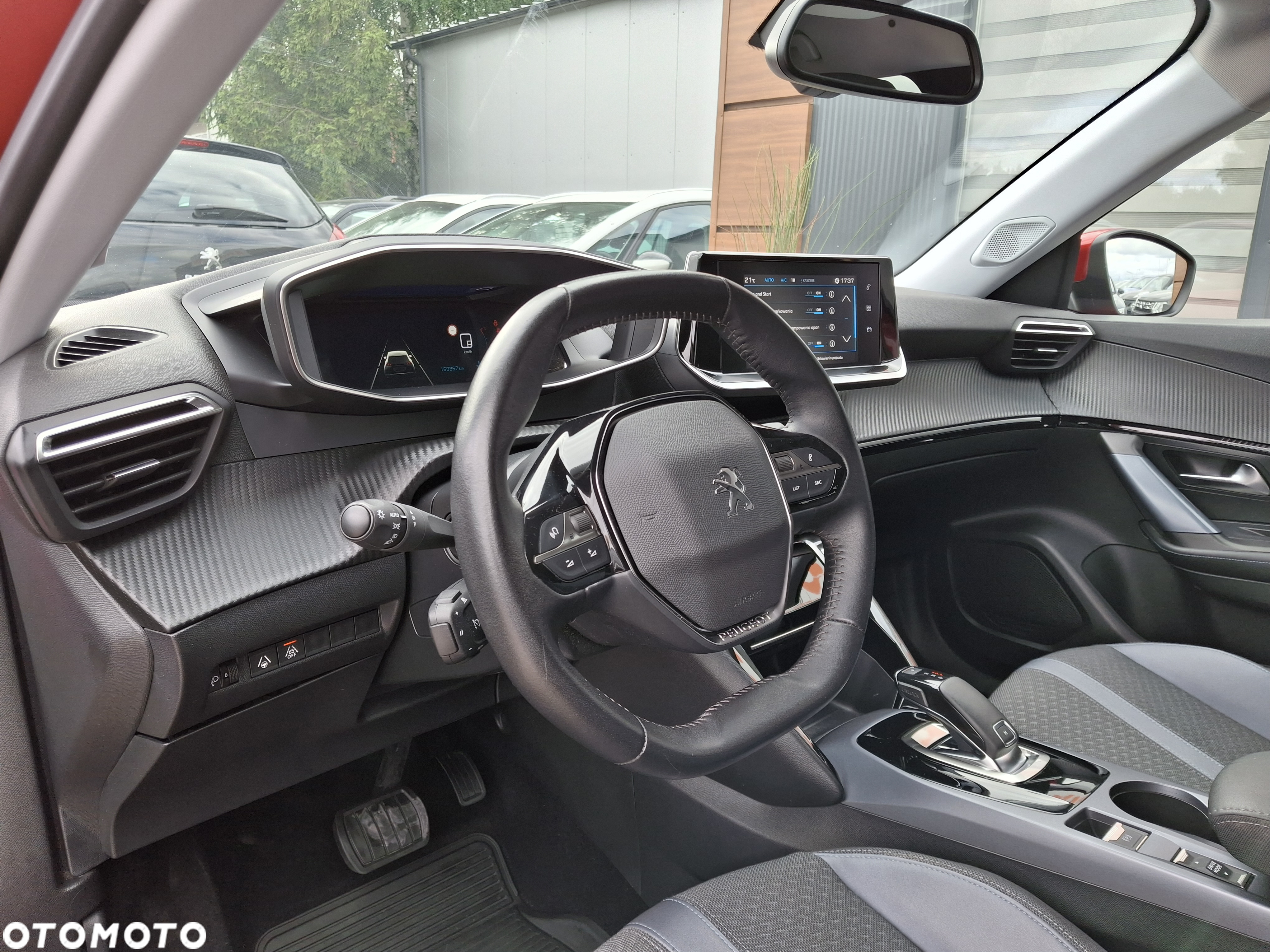 Peugeot 2008 1.5 BlueHDi Allure Pack S&S EAT8 - 24