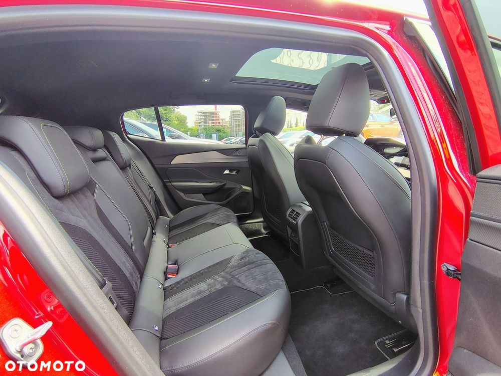 Peugeot 408 - 11