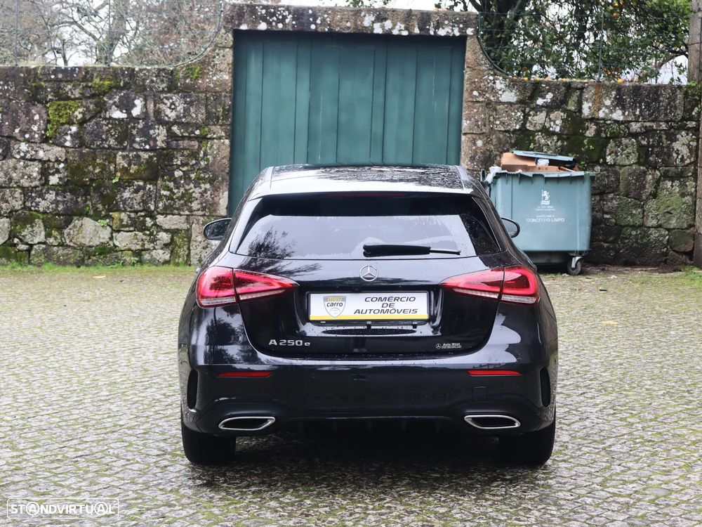 Mercedes-Benz A 250 e AMG Line - 3