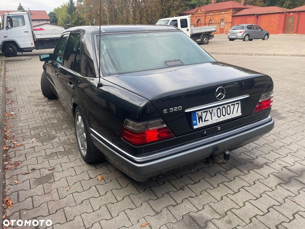 Mercedes-Benz Klasa E - 15