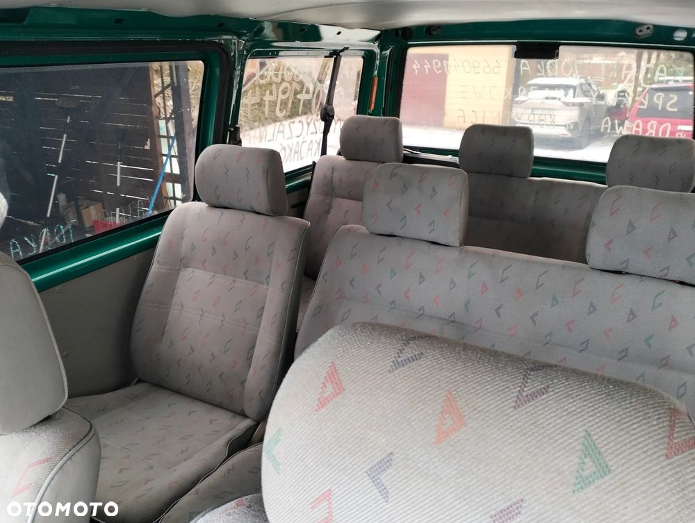Volkswagen Transporter - 6