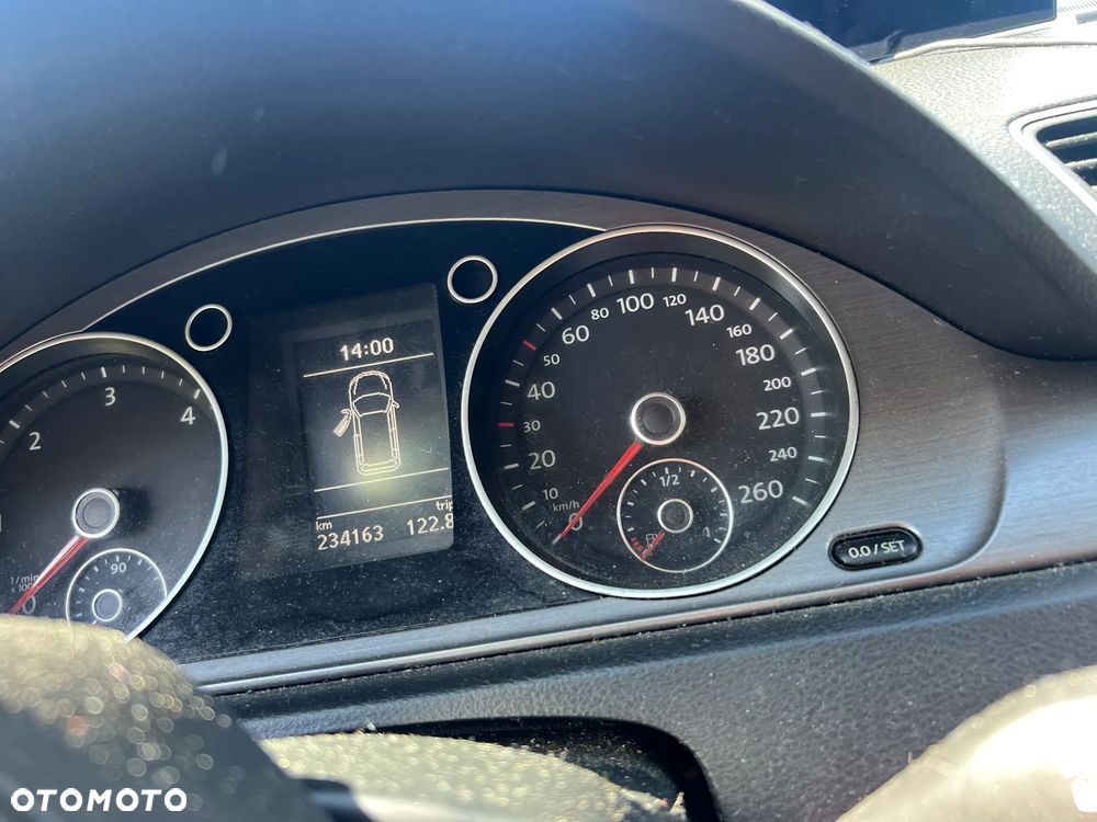Volkswagen Passat 2.0 TDI Comfortline - 4