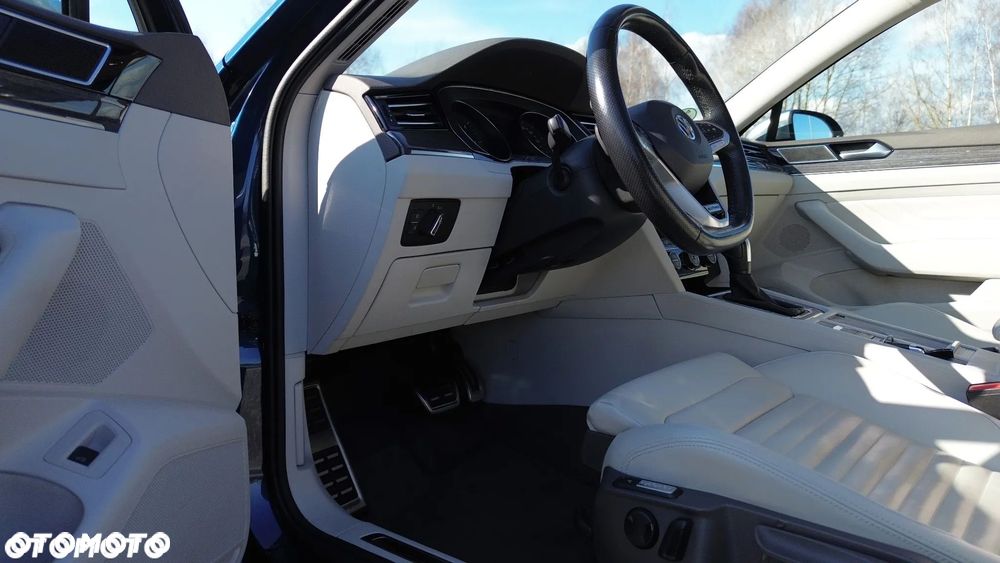 Volkswagen Passat Alltrack 2.0 TDI SCR 4Motion DSG (BMT) - 11