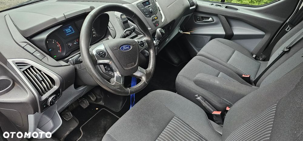 Ford TRANSIT CUSTOM - 13