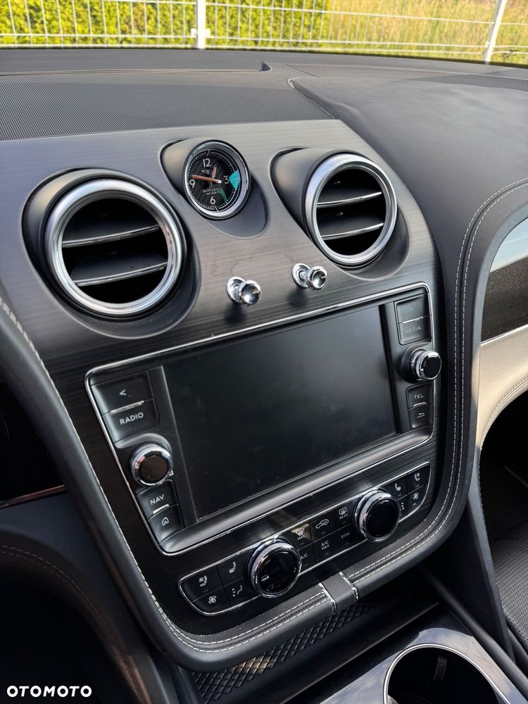 Bentley Bentayga W12 - 6