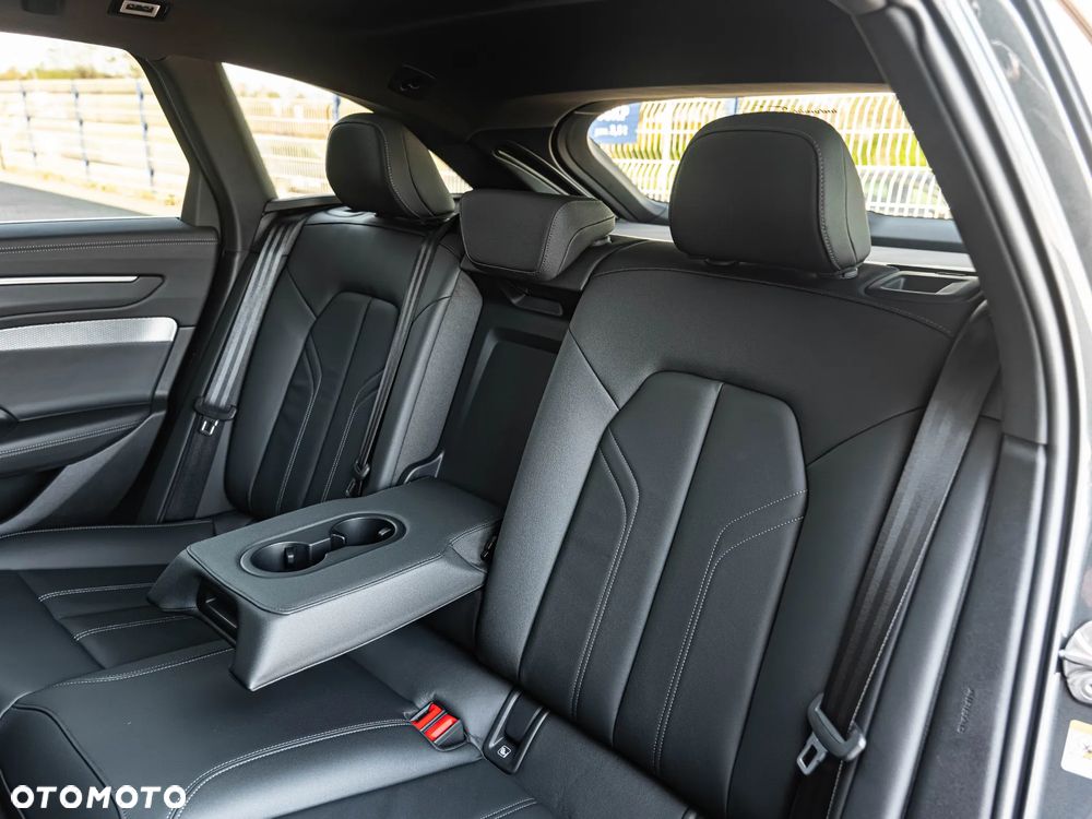 Audi A6 Avant 40 TDI S tronic S line - 28