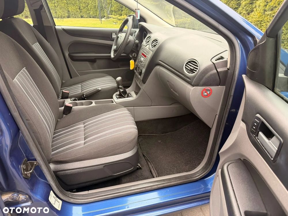 Ford Focus 1.6 16V Style+ - 16
