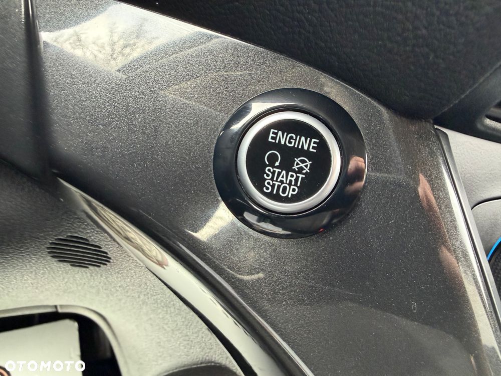 Ford Kuga - 30