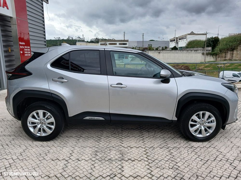 Toyota Yaris Cross 1.5 HDF Comfort Plus - 4