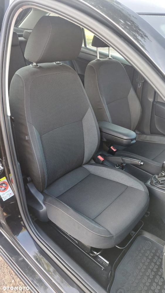 Skoda RAPID 1.6 TDI Ambition - 24