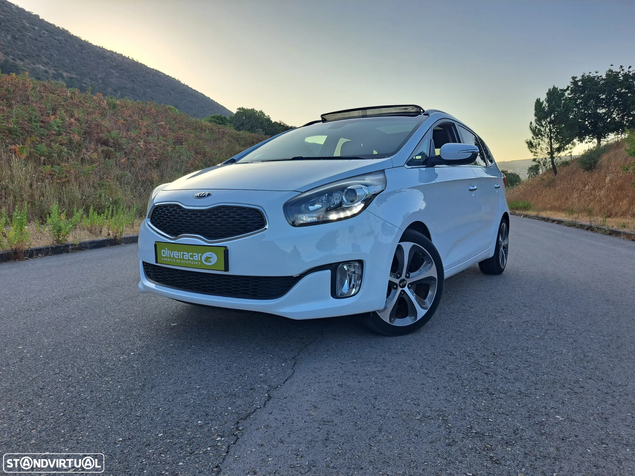 Kia Carens 1.7 CRDi ISG TX - 12