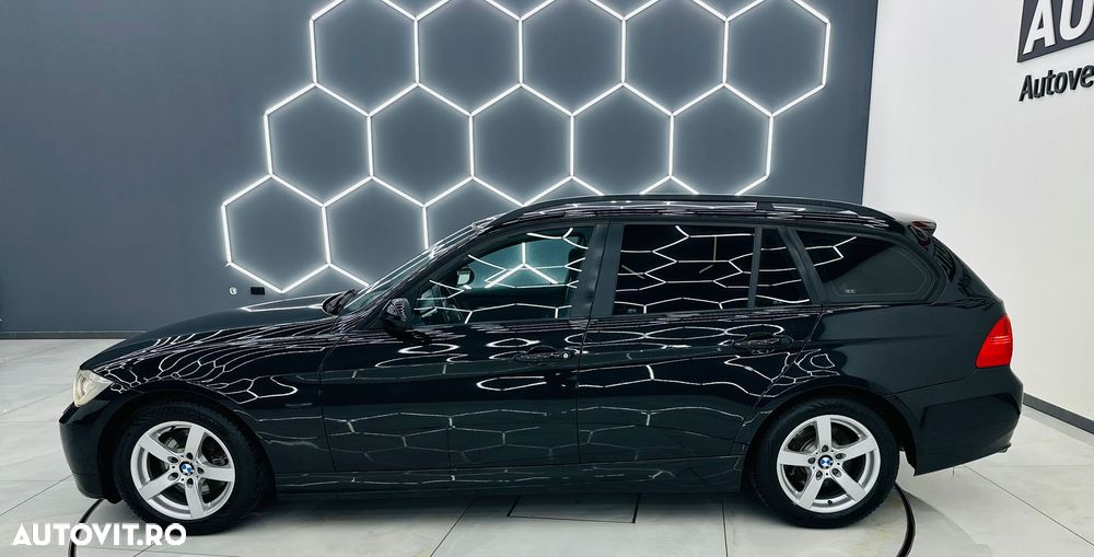 BMW Seria 3 318d DPF Edition Exclusive - 32
