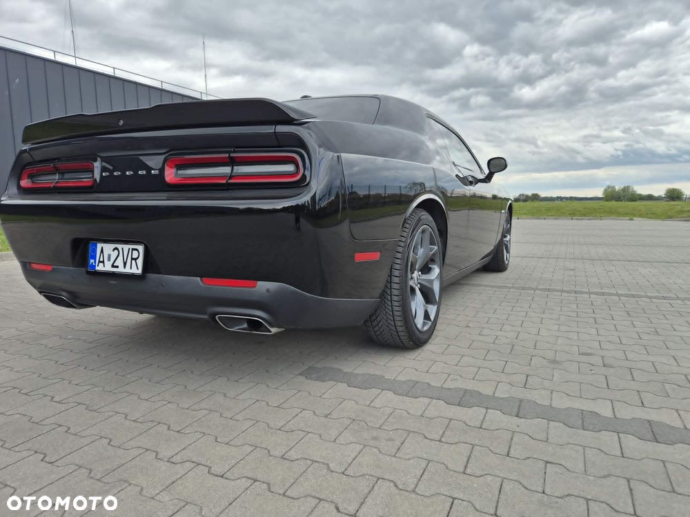 Dodge Challenger 5.7 R/T - 8