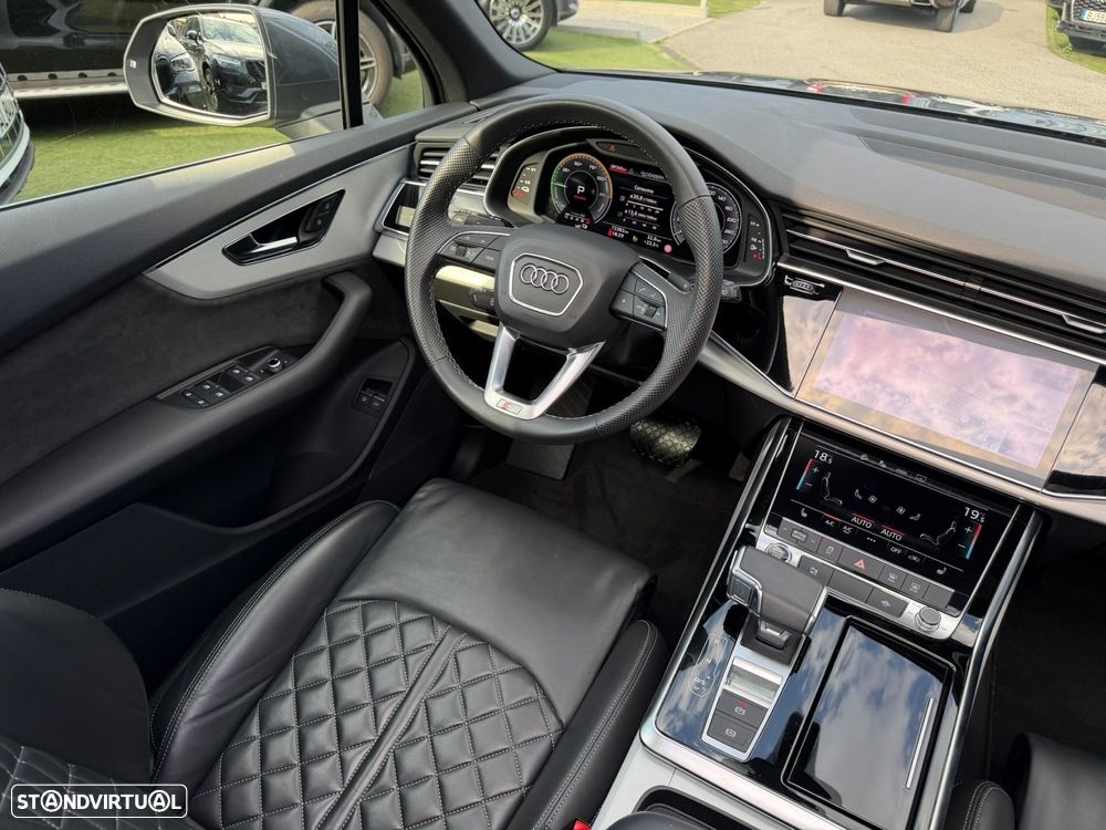 Audi Q7 60 TFSIe quattro S line Tiptronic - 28