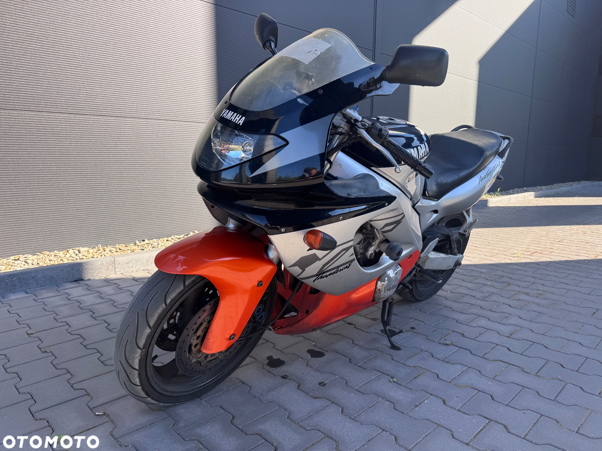 Yamaha R6 - 11
