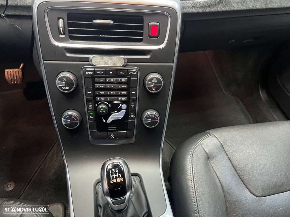 Volvo V60 2.0 D3 VOR - 12