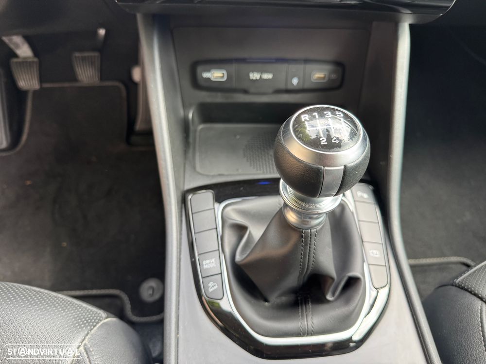 Hyundai Tucson 1.6 CRDi Vanguard - 11