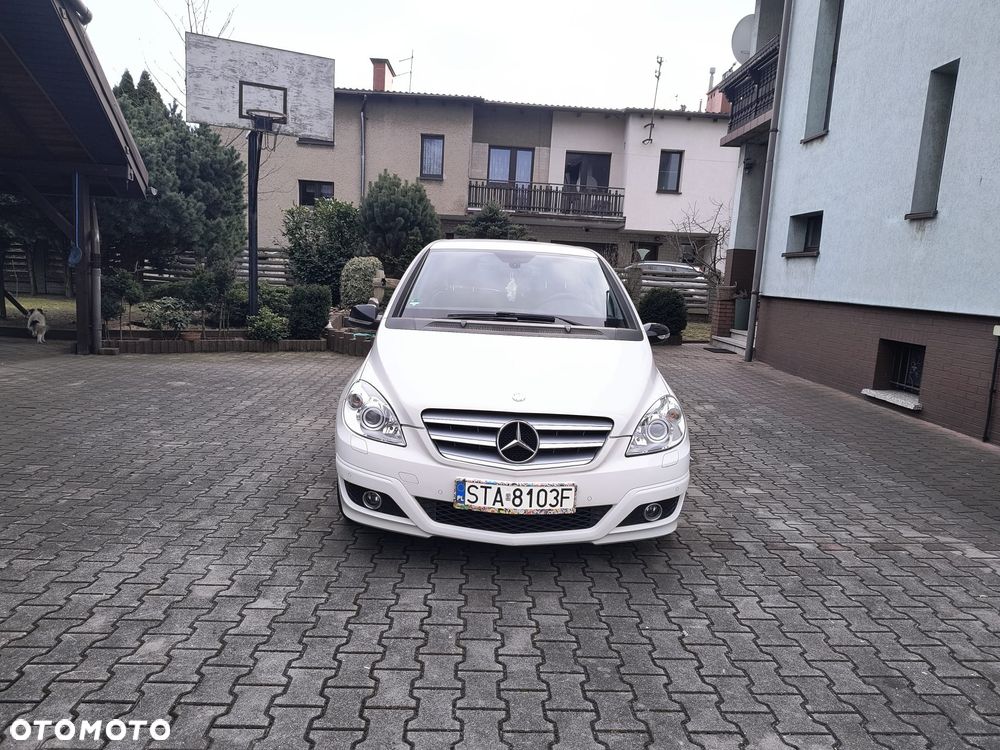Mercedes-Benz Klasa B 180 CDI Autotronic - 14