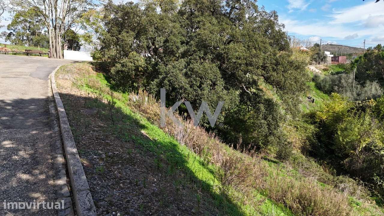 TERRENO URBANO PARA CONSTRUÇÃO - Grande imagem: 3/14
