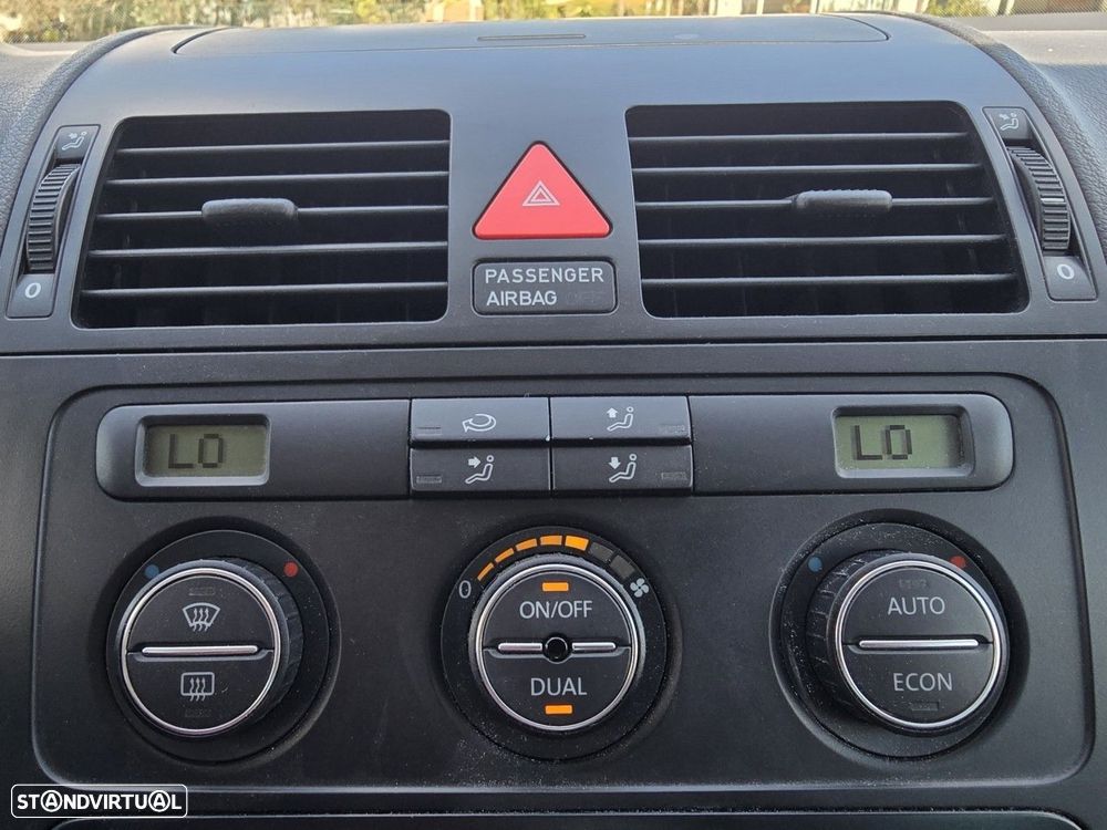 VW Touran 2.0 TDI Blue.Highline 7L - 21