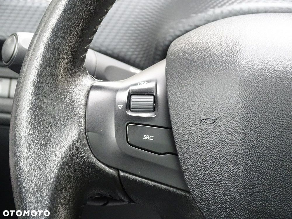 Peugeot 2008 1.2 Pure Tech Style - 21