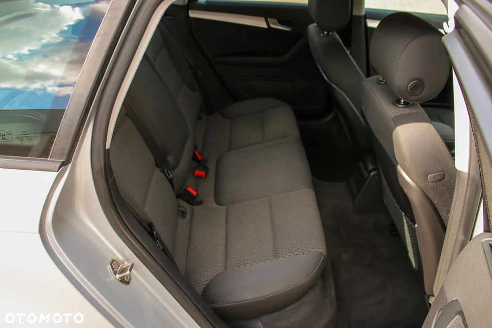 Audi A3 Sportback 2.0 TDI DPF (DSG) S tronic Ambiente - 21