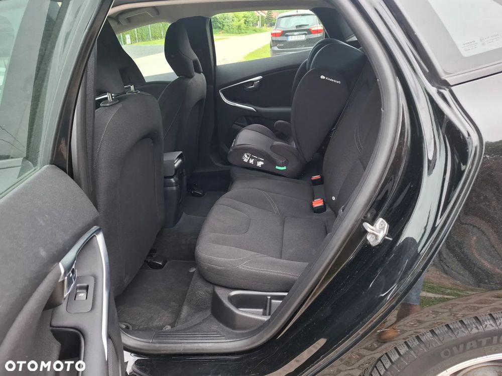 Volvo V40 D2 - 15