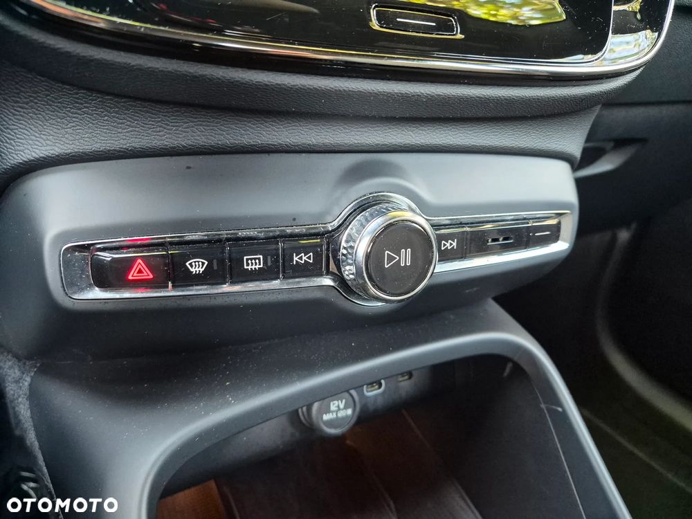 Volvo XC 40 B3 Core - 19
