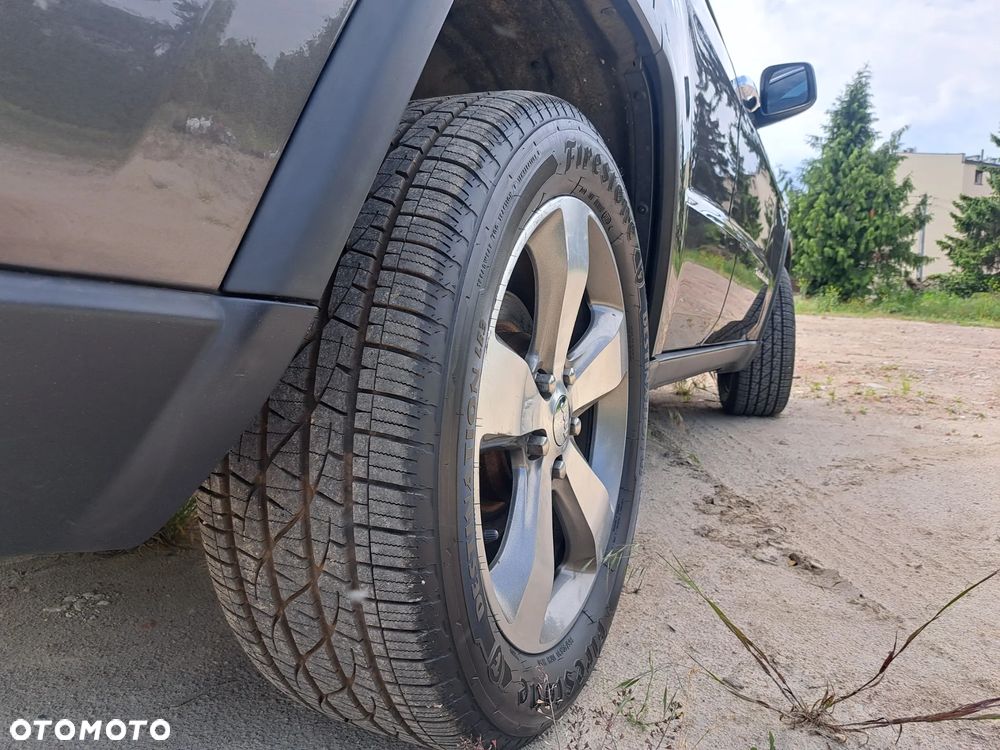 Jeep Grand Cherokee - 16