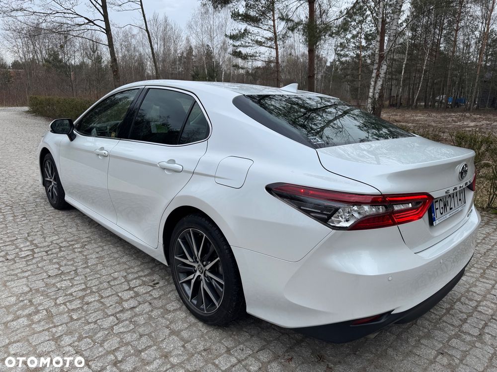 Toyota Camry 2.5 Hybrid Executive CVT - 6